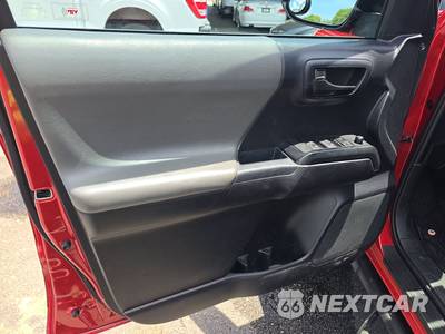 2021 Toyota Tacoma SR Crew Cab Medium Bed - zdjęcie 9 z 20 - miniatura