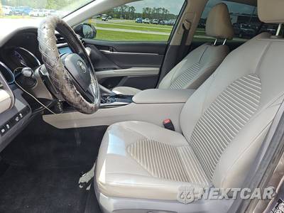 2019 Toyota Camry SE - zdjęcie 7 z 24 - miniatura