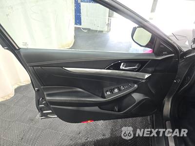 2023 Nissan Maxima SL - zdjęcie 9 z 17 - miniatura