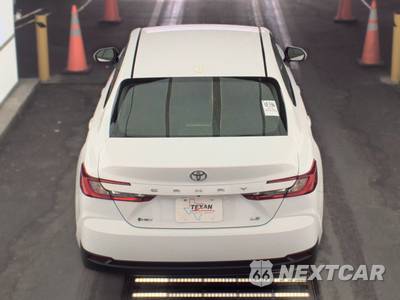 2026 Toyota Camry LE - zdjęcie 5 z 18 - miniatura