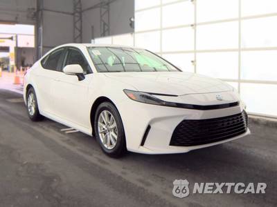 2026 Toyota Camry LE - zdjęcie 3 z 18 - miniatura