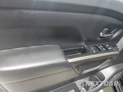 2024 Nissan TITAN SV Crew Cab Short Bed - zdjęcie 9 z 26 - miniatura
