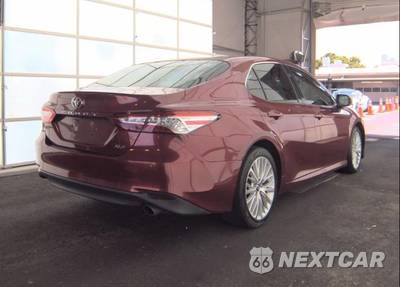 2018 Toyota Camry XLE - zdjęcie 5 z 15 - miniatura