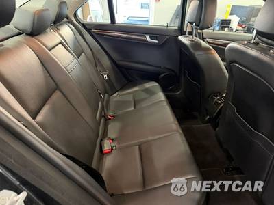 2013 Mercedes-Benz C 300 4MATIC Sedan - zdjęcie 9 z 38 - miniatura