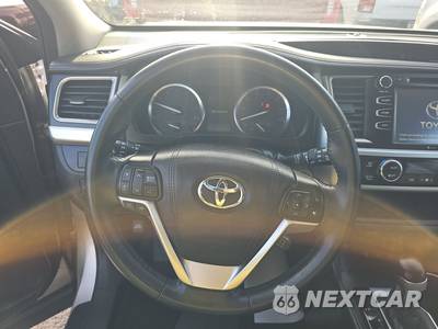 2016 Toyota Highlander XLE - zdjęcie 16 z 31 - miniatura
