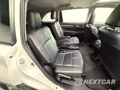 2019 Toyota Highlander XLE - zdjęcie 20 z 29 - miniatura