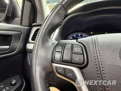 2019 Toyota Highlander XLE - zdjęcie 13 z 29 - miniatura