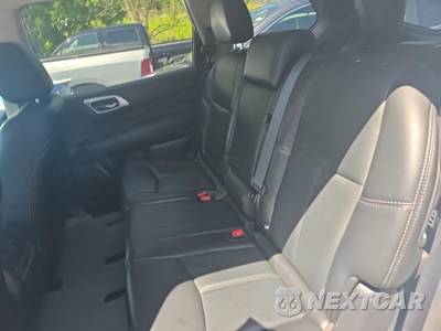 2017 Nissan Pathfinder SL - zdjęcie 16 z 21 - miniatura