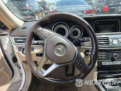 2016 Mercedes-Benz E 350 Sport 4MATIC Sedan - zdjęcie 10 z 28 - miniatura