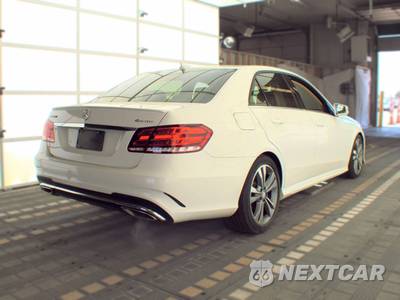 2016 Mercedes-Benz E 350 Sport 4MATIC Sedan - zdjęcie 4 z 28 - miniatura