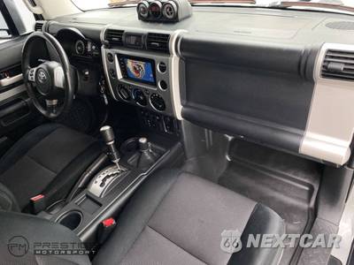2010 Toyota FJ Cruiser w/Rear Doors - zdjęcie 15 z 50 - miniatura