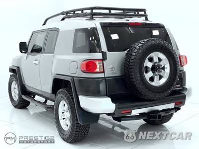 2010 Toyota FJ Cruiser w/Rear Doors - zdjęcie 4 z 50 - miniatura