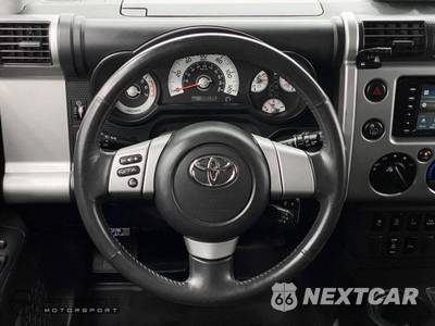2010 Toyota FJ Cruiser w/Rear Doors - zdjęcie 21 z 50 - miniatura