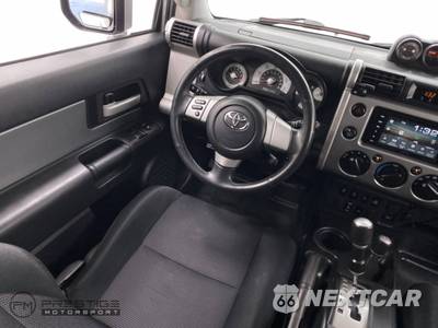 2010 Toyota FJ Cruiser w/Rear Doors - zdjęcie 42 z 50 - miniatura