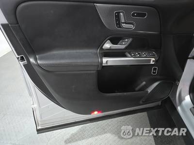 2021 Mercedes-Benz GLB 250 4MATIC - zdjęcie 9 z 27 - miniatura