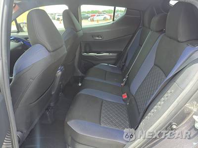 2021 Toyota C-HR XLE - zdjęcie 13 z 34 - miniatura