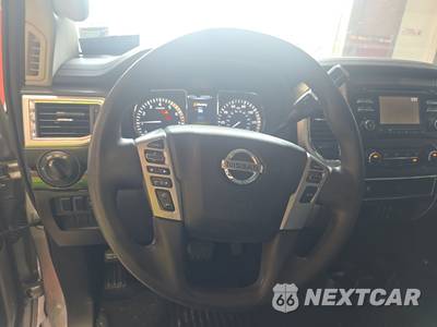 2018 Nissan TITAN SV Crew Cab Short Bed - zdjęcie 10 z 21 - miniatura
