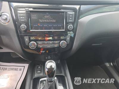 2022 Nissan Rogue Sport SV - zdjęcie 11 z 34 - miniatura