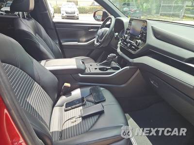 2022 Toyota Highlander XSE - zdjęcie 8 z 20 - miniatura