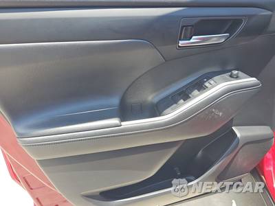 2022 Toyota Highlander XSE - zdjęcie 9 z 20 - miniatura