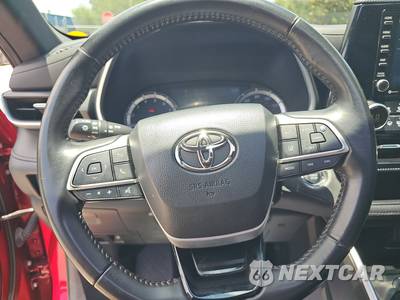 2022 Toyota Highlander XSE - zdjęcie 10 z 20 - miniatura
