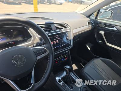 2024 Volkswagen Tiguan SE - zdjęcie 11 z 32 - miniatura