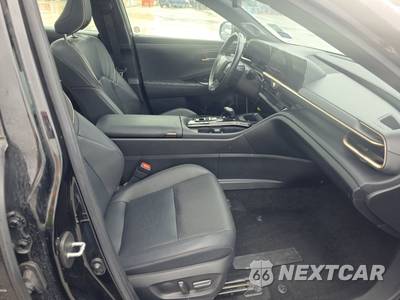 2024 Toyota Crown Limited - zdjęcie 8 z 28 - miniatura