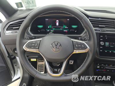 2023 Volkswagen Tiguan SE R-Line Black - zdjęcie 10 z 27 - miniatura