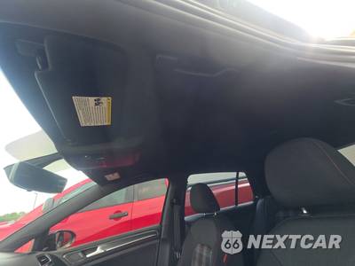 2019 Volkswagen Golf GTI S Hatchback - zdjęcie 17 z 23 - miniatura