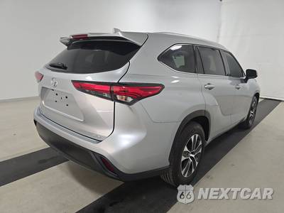 2021 Toyota Highlander XLE - zdjęcie 4 z 25 - miniatura