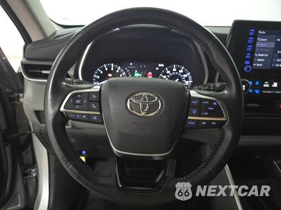 2021 Toyota Highlander XLE - zdjęcie 10 z 25 - miniatura