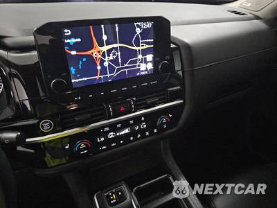 2022 Nissan Pathfinder SL - zdjęcie 11 z 41 - miniatura