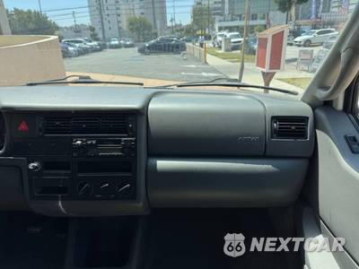 2002 Volkswagen EuroVan MV 115.0" WB - zdjęcie 27 z 45 - miniatura