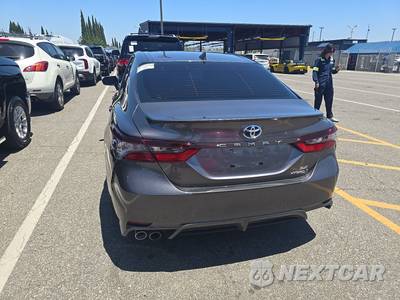 2024 Toyota Camry Hybrid SE - zdjęcie 5 z 28 - miniatura