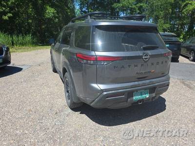 2023 Nissan Pathfinder Rock Creek - zdjęcie 7 z 23 - miniatura
