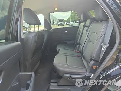 2025 Nissan Pathfinder SL - zdjęcie 14 z 21 - miniatura