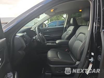 2025 Nissan Pathfinder SL - zdjęcie 11 z 21 - miniatura