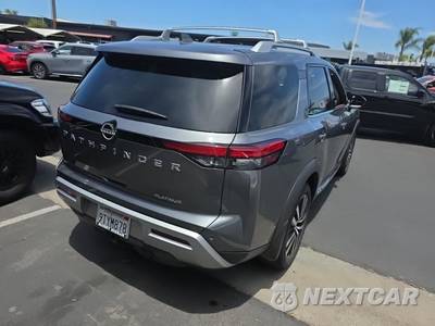 2025 Nissan Pathfinder Platinum - zdjęcie 5 z 21 - miniatura