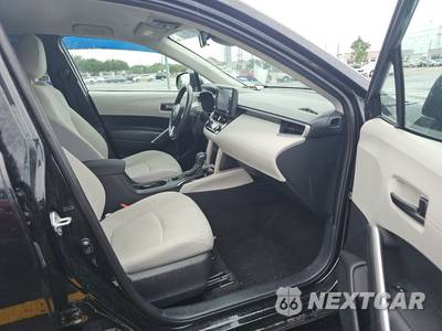 2022 Toyota Corolla Cross LE - zdjęcie 8 z 20 - miniatura