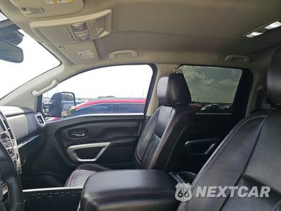 2021 Nissan TITAN SV Crew Cab Short Bed - zdjęcie 18 z 23 - miniatura