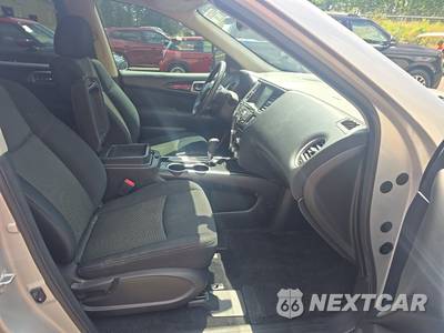 2017 Nissan Pathfinder SV - zdjęcie 8 z 39 - miniatura