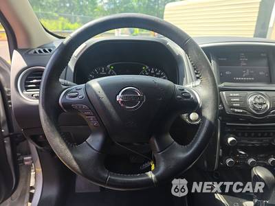 2017 Nissan Pathfinder SV - zdjęcie 10 z 39 - miniatura