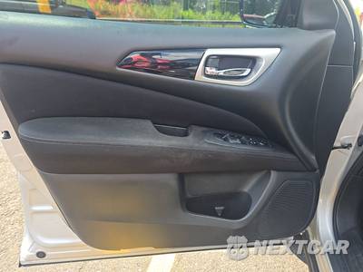2017 Nissan Pathfinder SV - zdjęcie 9 z 39 - miniatura