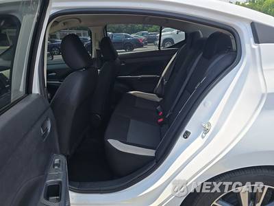 2021 Nissan Versa SV - zdjęcie 13 z 42 - miniatura