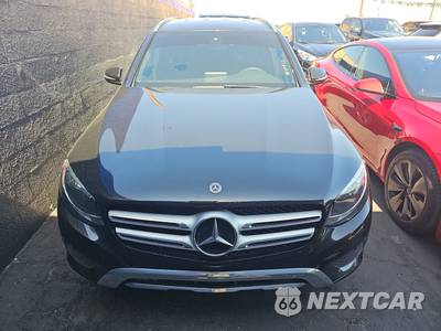 2019 Mercedes-Benz GLC 300 - zdjęcie 2 z 28 - miniatura