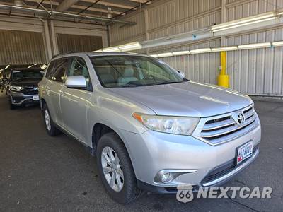 2013 Toyota Highlander SE - zdjęcie 3 z 43 - miniatura