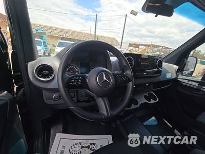 2025 Mercedes-Benz Sprinter 2500 Passenger Van 170.0" WB - zdjęcie 10 z 27 - miniatura