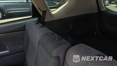 2014 Toyota Prius v Three - zdjęcie 22 z 65 - miniatura