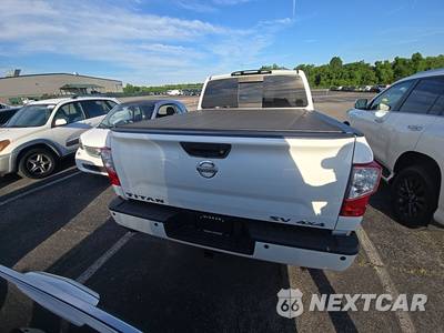 2018 Nissan TITAN SV Crew Cab Short Bed - zdjęcie 5 z 27 - miniatura