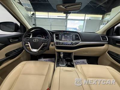 2019 Toyota Highlander XLE - zdjęcie 12 z 29 - miniatura